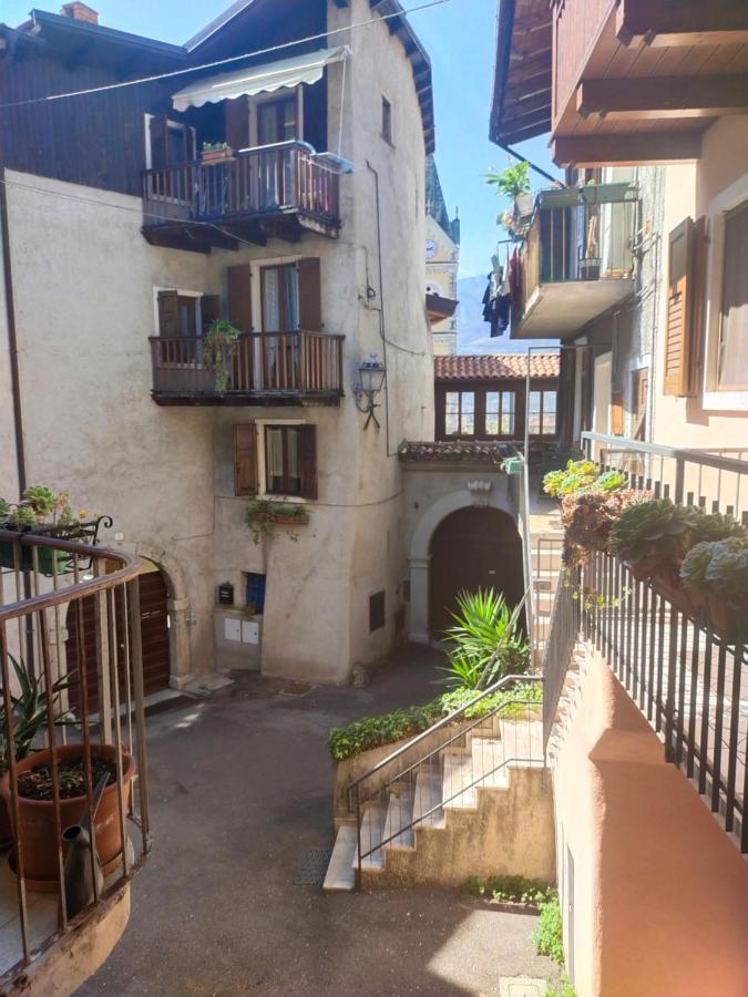La Tana Dell'Artista Hotel Арко Екстериор снимка
